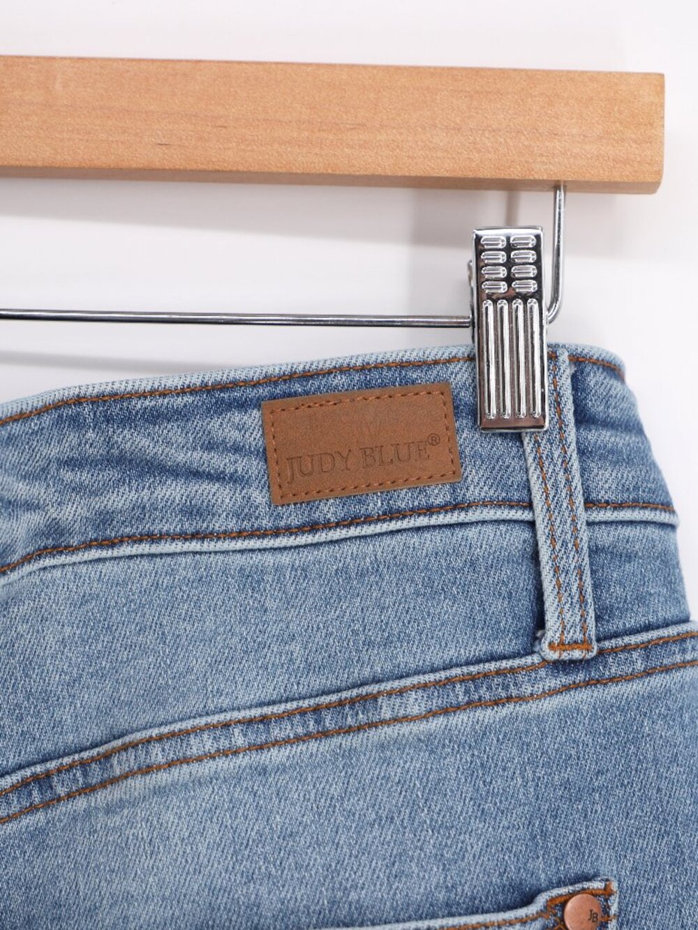 JUDY BLUE Midrise Raw Hem Bootcut Jeans Size 14W - Picture 7 of 10
